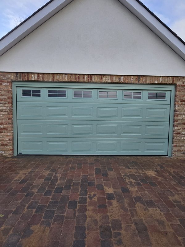 Teckentrup georgian insulated garage door in Chartwell Green.